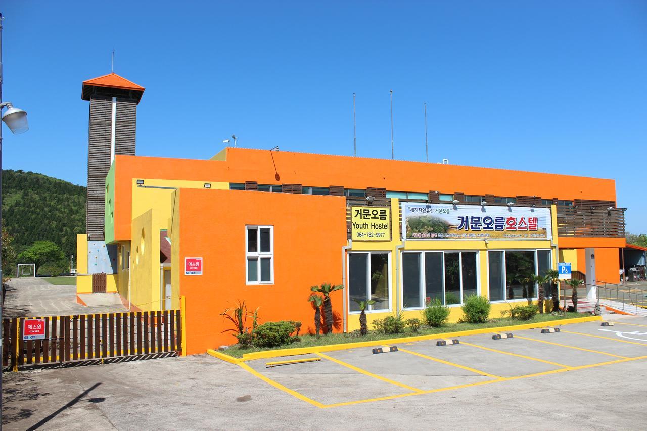 Geomunoreum Hostel Jeju Exterior photo